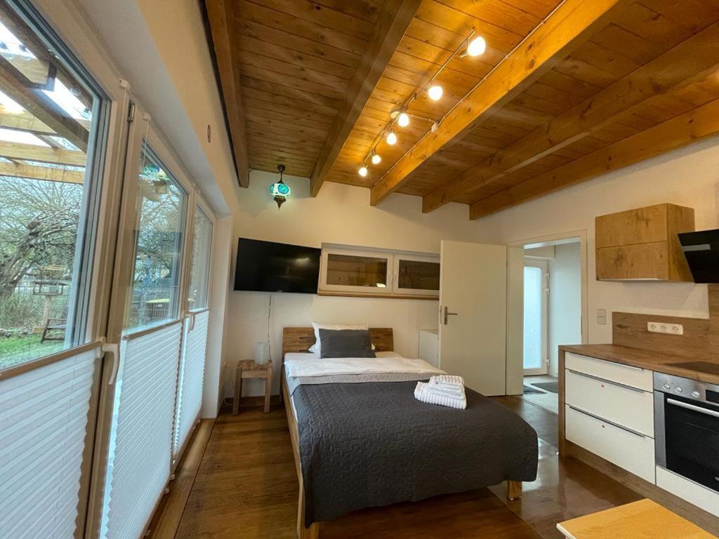 Ferienwohnung Im Stadtzentrum Von Bernau - Komfortable Wohnung Mit 2 Zimmern, Bad, Spuelmaschine, Waschmaschine, Komplette Kueche, Wlan, Terrasse, Ruhige Lage Bernau bei Berlin Εξωτερικό φωτογραφία