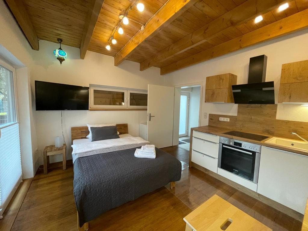 Ferienwohnung Im Stadtzentrum Von Bernau - Komfortable Wohnung Mit 2 Zimmern, Bad, Spuelmaschine, Waschmaschine, Komplette Kueche, Wlan, Terrasse, Ruhige Lage Bernau bei Berlin Εξωτερικό φωτογραφία