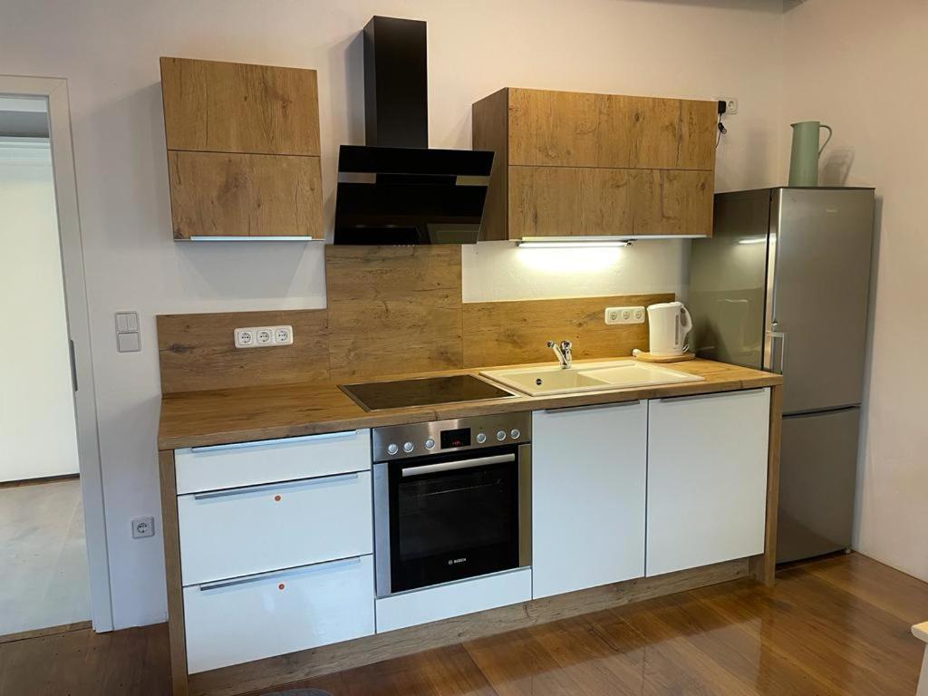 Ferienwohnung Im Stadtzentrum Von Bernau - Komfortable Wohnung Mit 2 Zimmern, Bad, Spuelmaschine, Waschmaschine, Komplette Kueche, Wlan, Terrasse, Ruhige Lage Bernau bei Berlin Εξωτερικό φωτογραφία