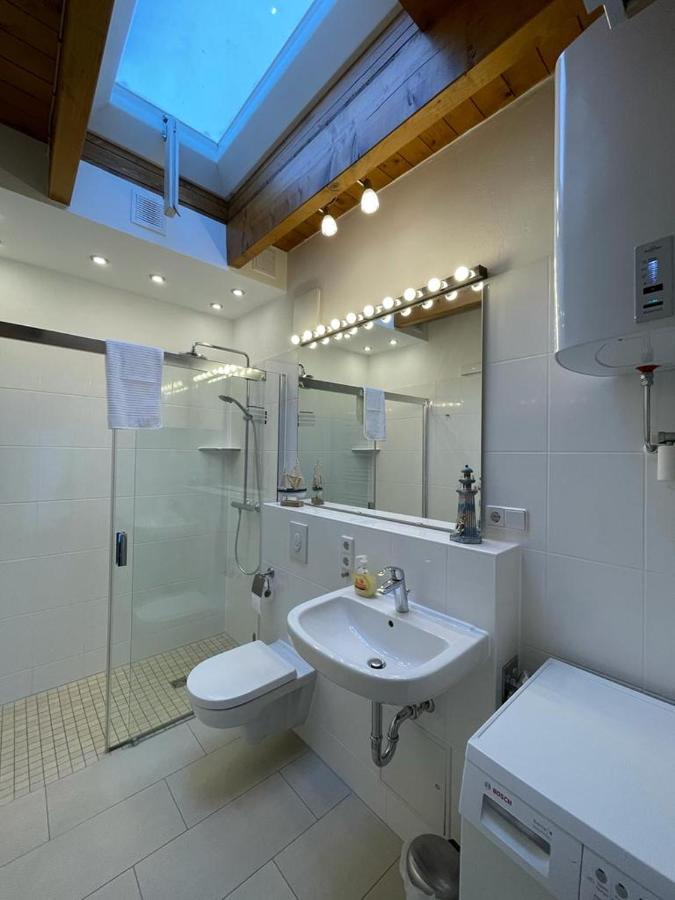 Ferienwohnung Im Stadtzentrum Von Bernau - Komfortable Wohnung Mit 2 Zimmern, Bad, Spuelmaschine, Waschmaschine, Komplette Kueche, Wlan, Terrasse, Ruhige Lage Bernau bei Berlin Εξωτερικό φωτογραφία