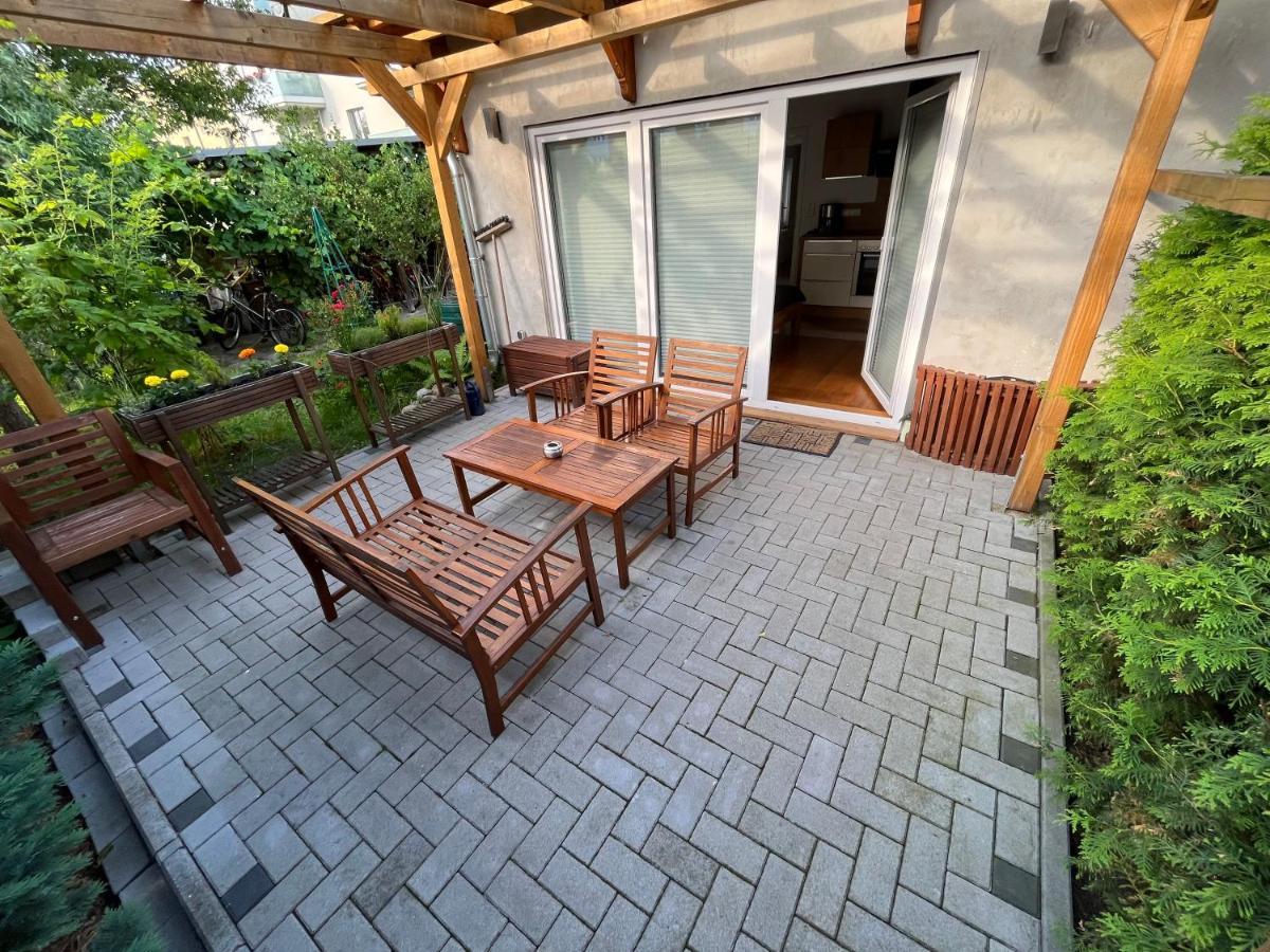Ferienwohnung Im Stadtzentrum Von Bernau - Komfortable Wohnung Mit 2 Zimmern, Bad, Spuelmaschine, Waschmaschine, Komplette Kueche, Wlan, Terrasse, Ruhige Lage Bernau bei Berlin Εξωτερικό φωτογραφία